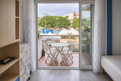 Porticato Apartment | Monolocale Roby vista Taormina