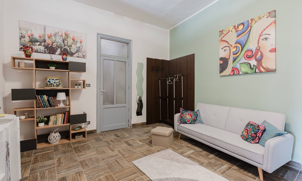 Monreale Apartment | Montereale Holiday House Apartment with Wi-Fi, Air Conditioning and Sauna on Request