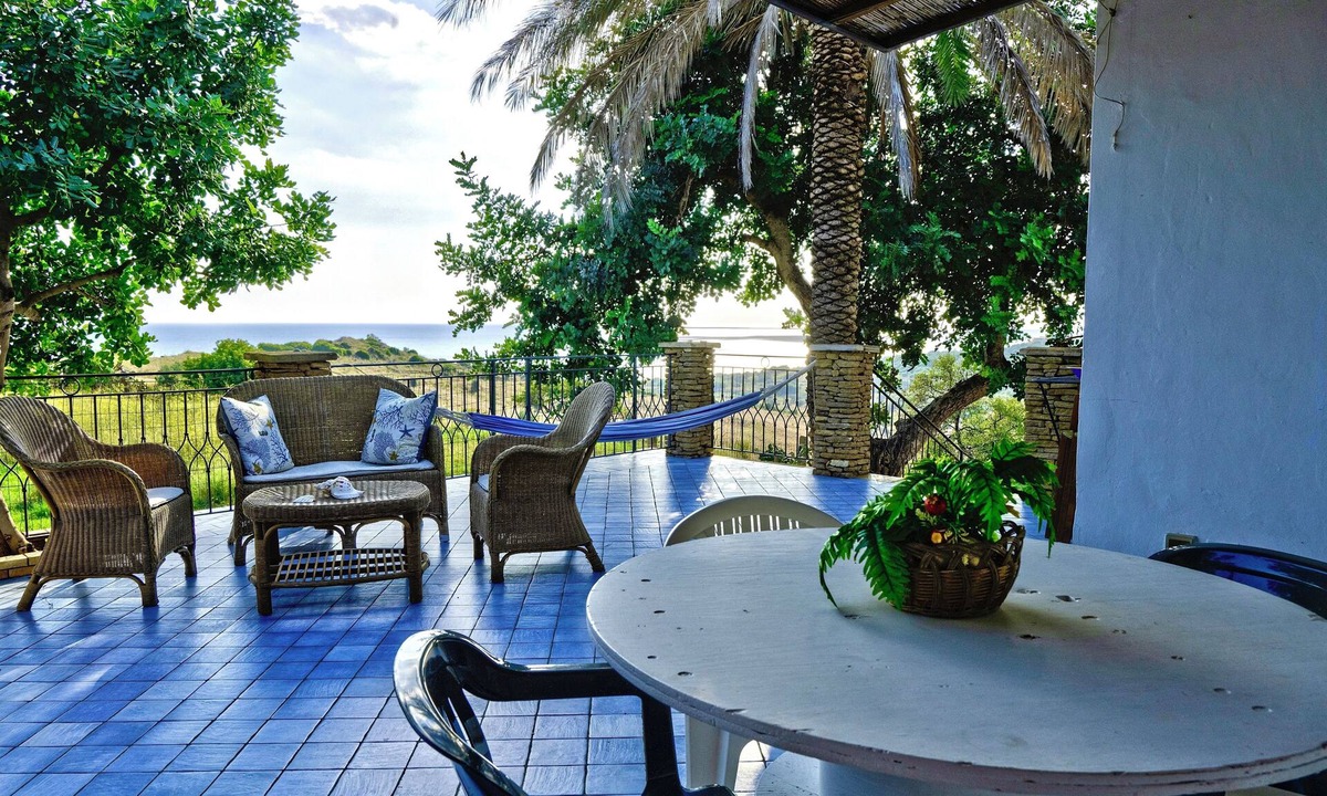 Sciacca House | Monterotondo Holiday Home for 6 - with Pool, Nature and Close to the Beach