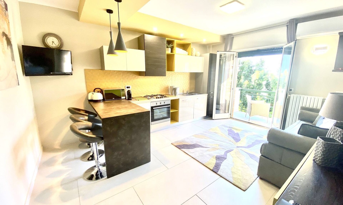 Tropea House | "MOTTOLA APARTMENT" Suite 200 mt from the sea