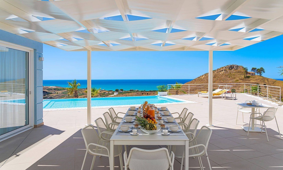 Montallegro Villa | My Rental Homes - Villa Montallegro with pool with whirlpool e panoramic terraces