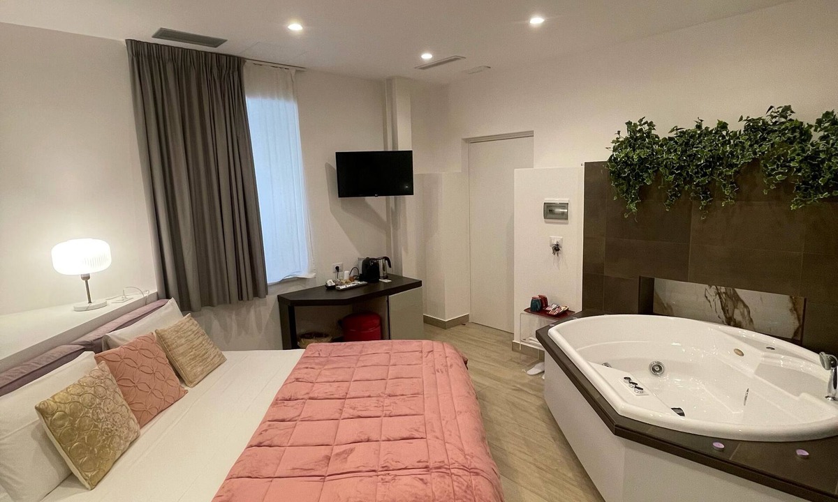 Villagonia House | Namuri Luxury Rooms