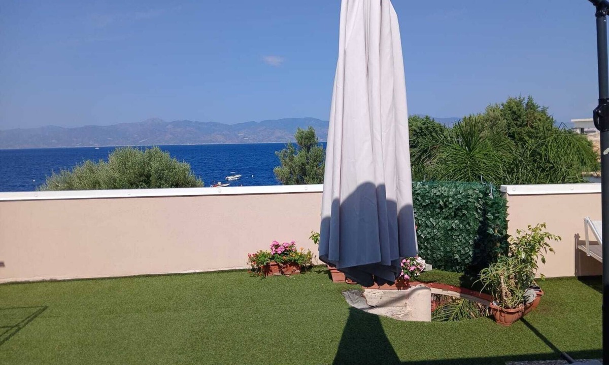 Pellaro Bed & Breakfast | NESEA GUEST ROOMS
