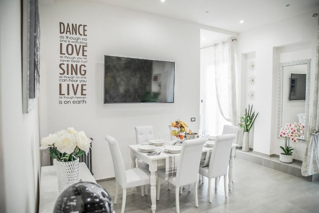 Quartiere XXXIII Lido di Ostia Ponente Apartment | NEW MOON LUXURY APARTMENT