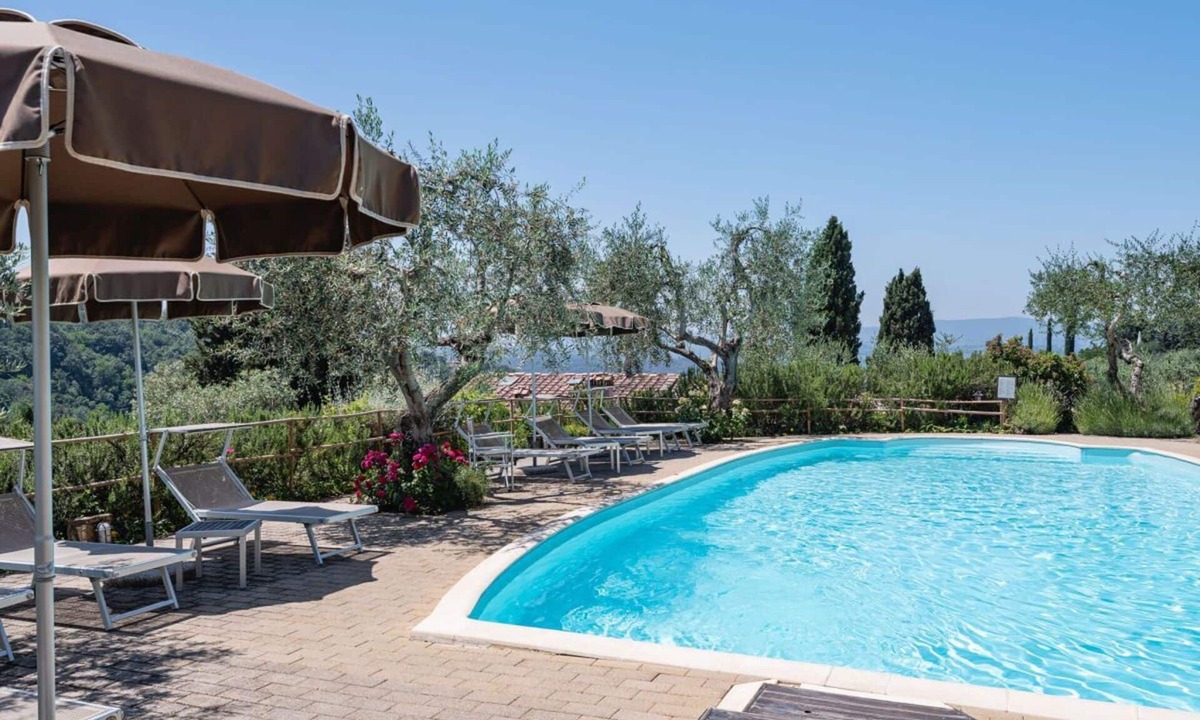 Gavignano Villa | Nice apartment in villa for 4 people with pool, WIFI and TV, close to San Gimignano