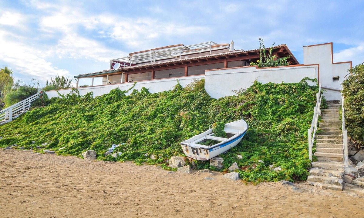 Tegolaio House | Nice home in Pozzallo with house a panoramic view