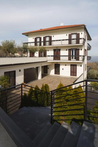 Montemiletto House | Oliveto