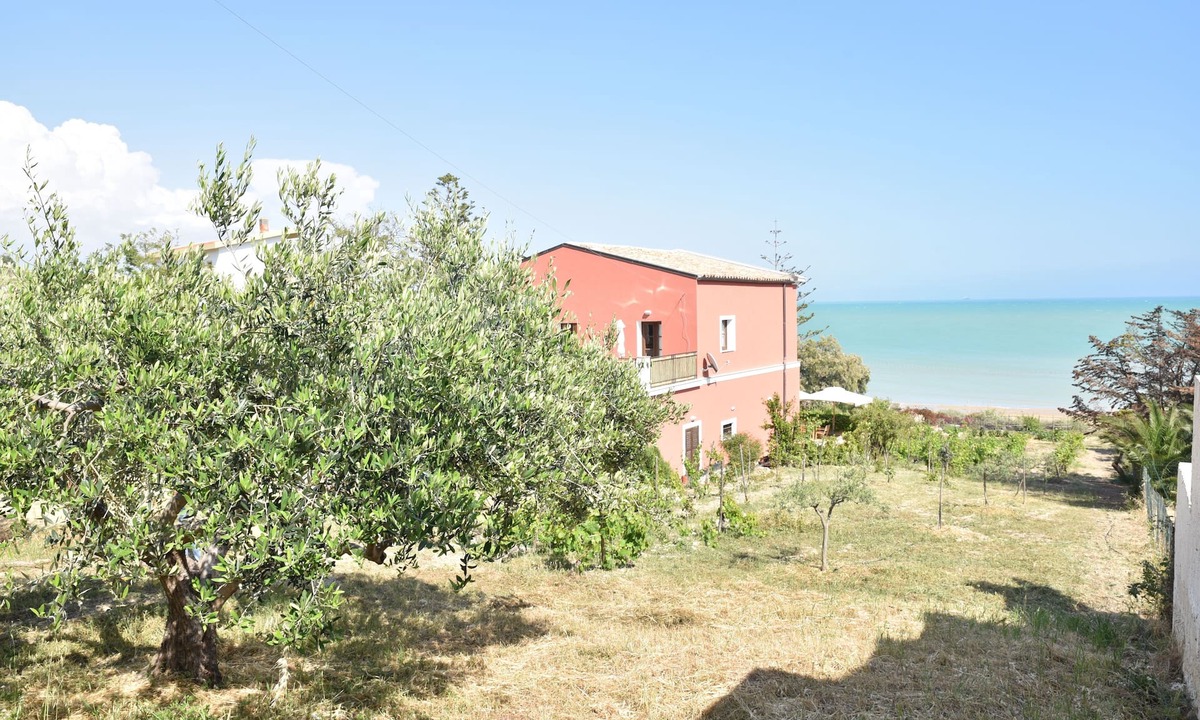 Realmonte Villa | On the beach at the Scala dei Turchi - Mistral