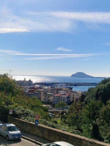 Pozzuoli Apartment | Orizzonte Flegreo Apartment - Sea & History