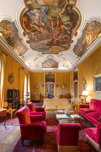 Albergheria House | Palazzo Arone dei Baroni di Valentino