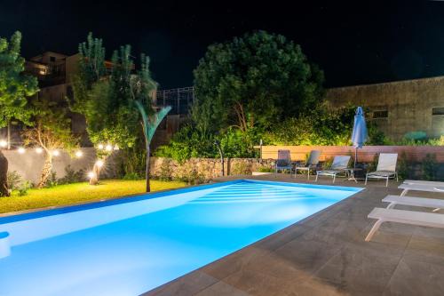 Coste Apartment | Palazzo Marinella Historic Residence with Pool between Etna Taormina & Sea