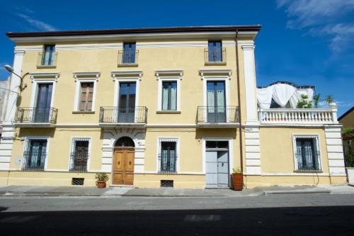 Vaccarizzo Albanese Bed & Breakfast | Palazzo Scura