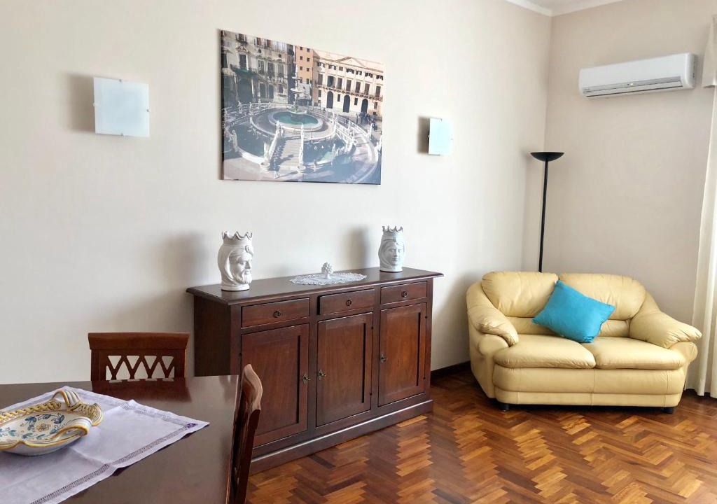 Ruggero Settimo Apartment | Palermo Centro al Massimo Apartment