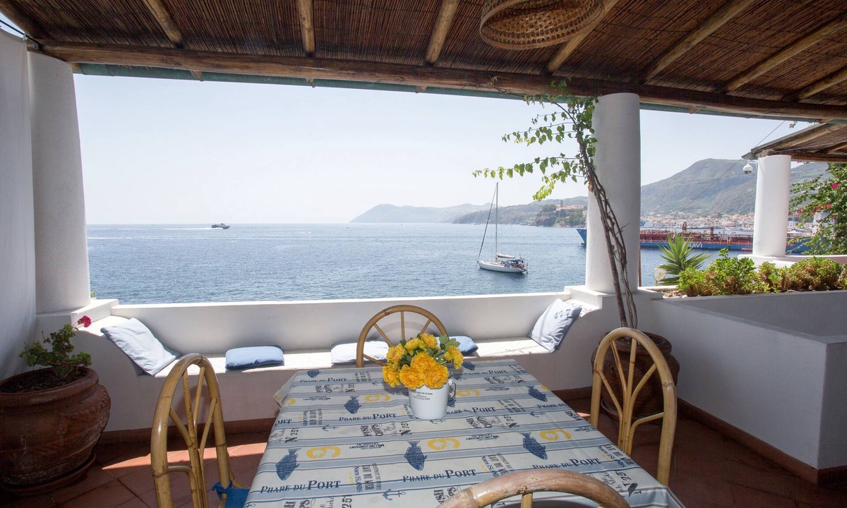 Lipari Apartment | PANAREA - APARTMENT