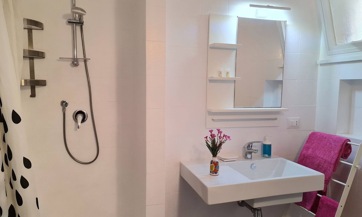 Torre Colonna-sperone Villa | Panoramic house near the sea, 2 double bedrooms and 1 bathroom