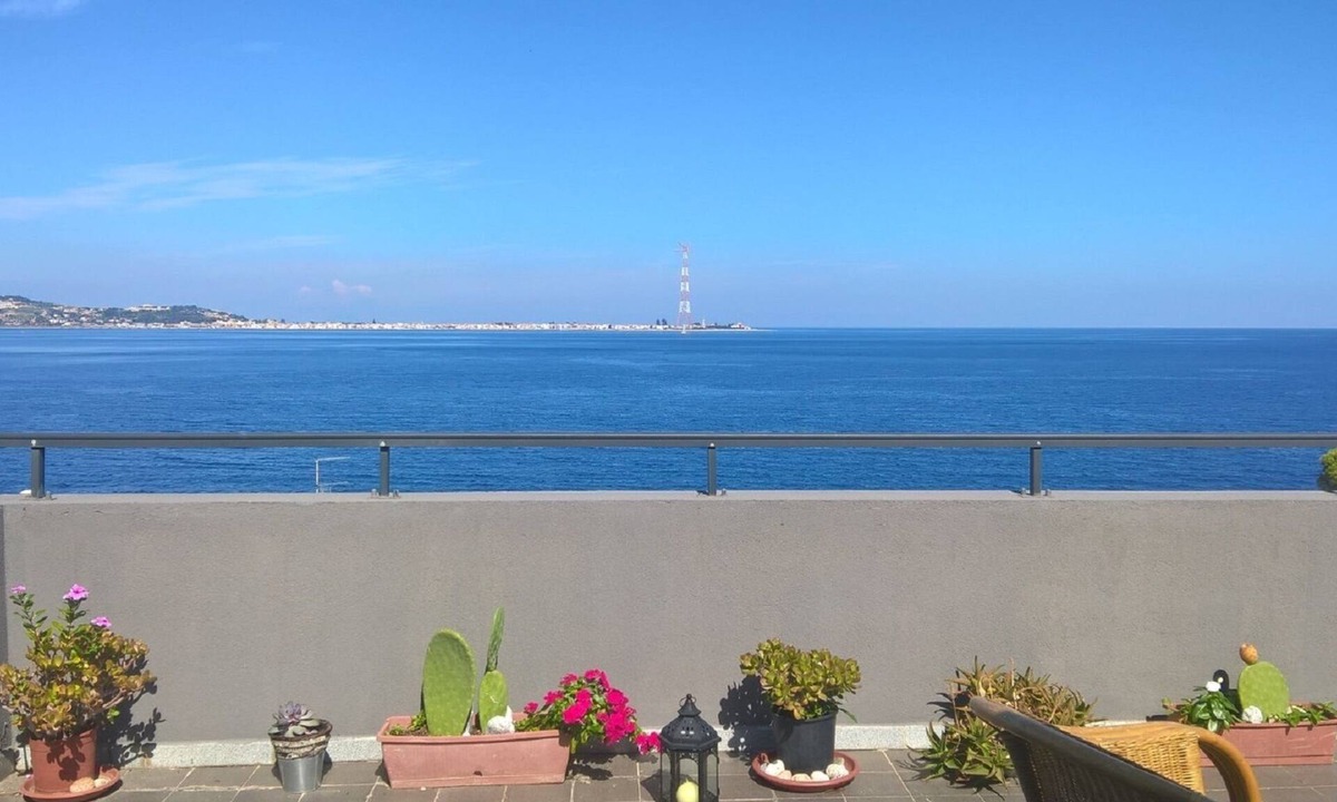 Villa San Giovanni Apartment | Panoramic house on the Strait (Cir 080096-AAT-00003 - Cin IT080096C2CA9LFJ2I)