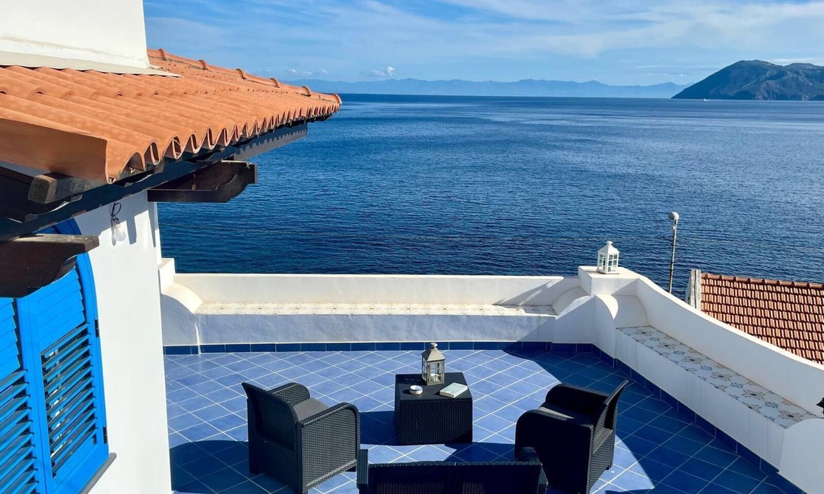 Lipari Villa | Panoramic sea view villa near downtown and piers