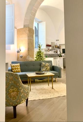 Trapani City Centre Apartment | Paolo & Francesca's Trapani Loft