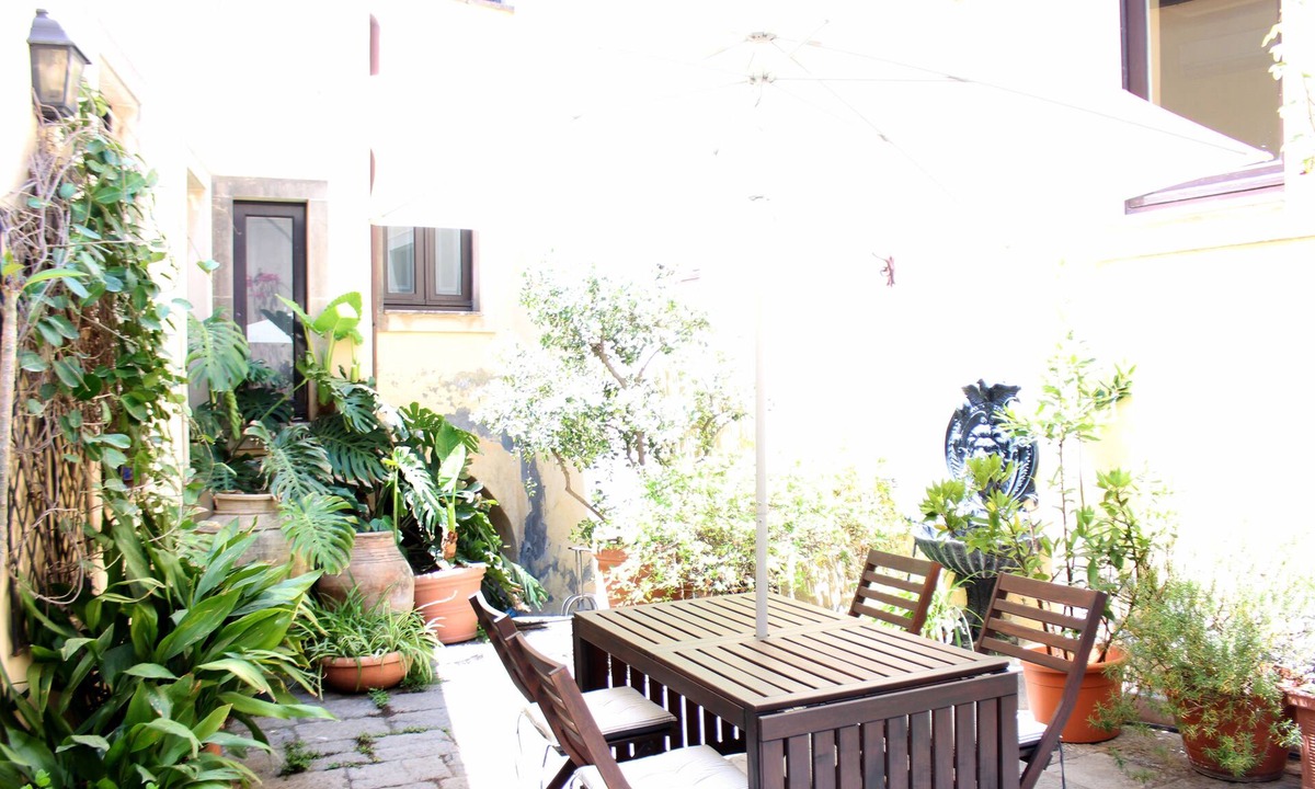 Catania City Centre Apartment | Peppino's Art & Bed Space - Music
