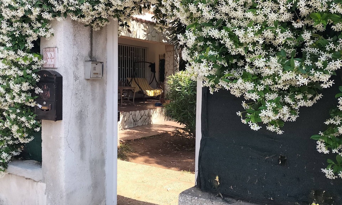 Mondello Villa | Portion of a villa within walking distance of Mondello.