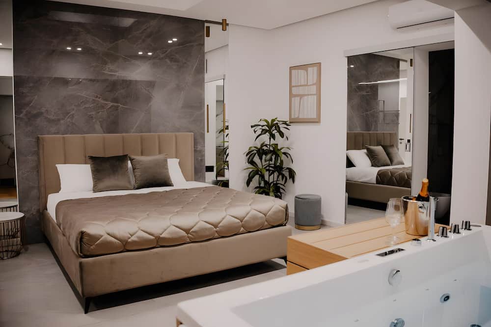 Partinico Apartment | Premium Suite with Hot Tub, Wi-Fi, and Air Conditioning