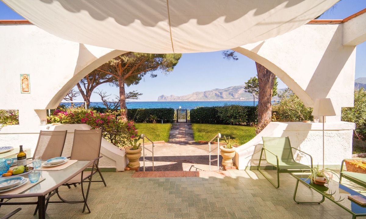 Carini Villa | Private beach, exclusive residence, view of the gulf, smell of the sea!