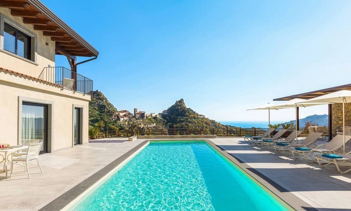 Savoca Villa | Private villa with swimming pool in Sicily