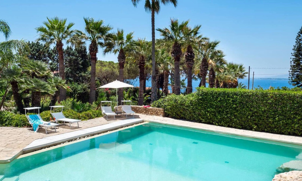 Plemmirio Villa | Private villa with pool, walking distance from sea