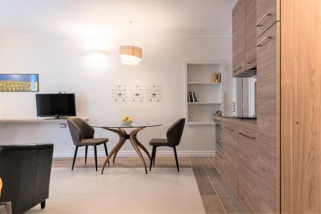 Chiaia Apartment | Real Chiaia