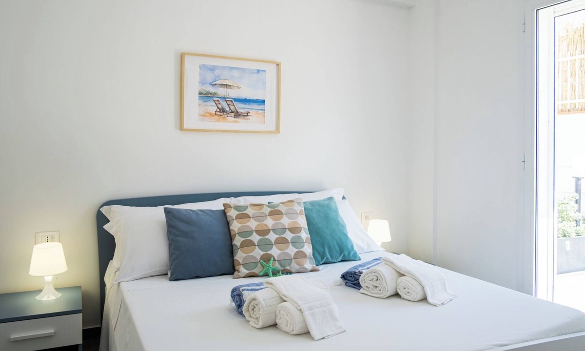 Casuzze Apartment | Residence Casuzze with pool - Three-room apartment