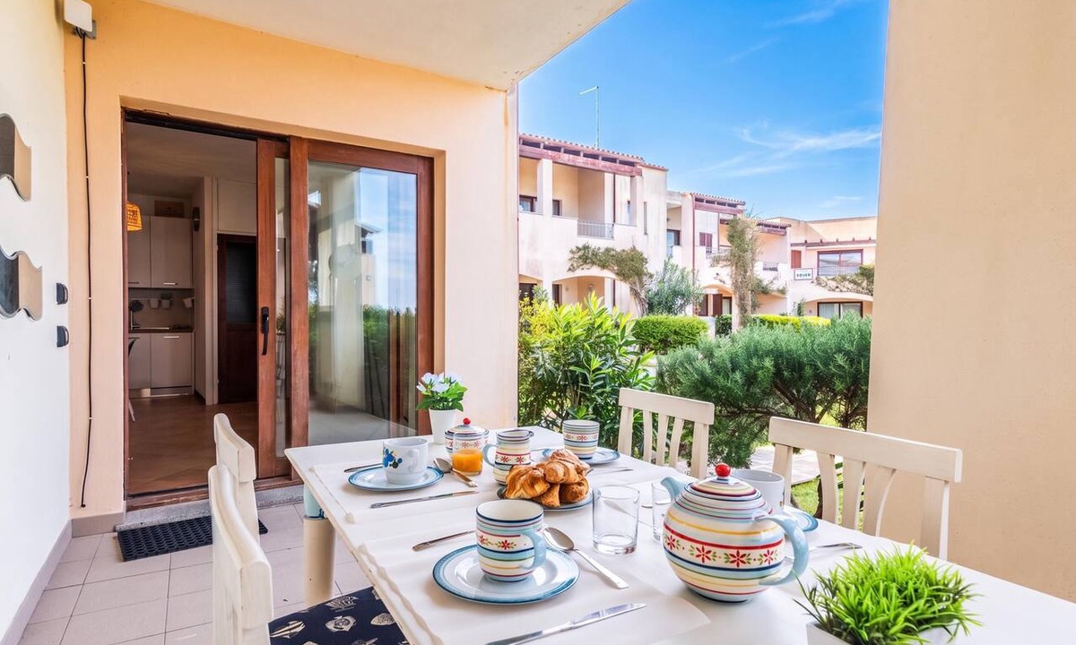 Porto Pozzo Apartment | Residence I Mirti n. 8, Porto Pozzo, Italy