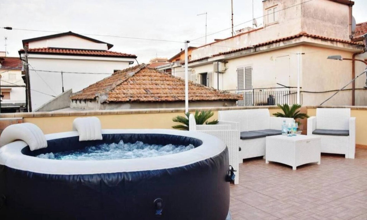 Santa Domenica House | Residenza Le Sirene - Holiday Home with Jacuzzi and Terrace near Tropea