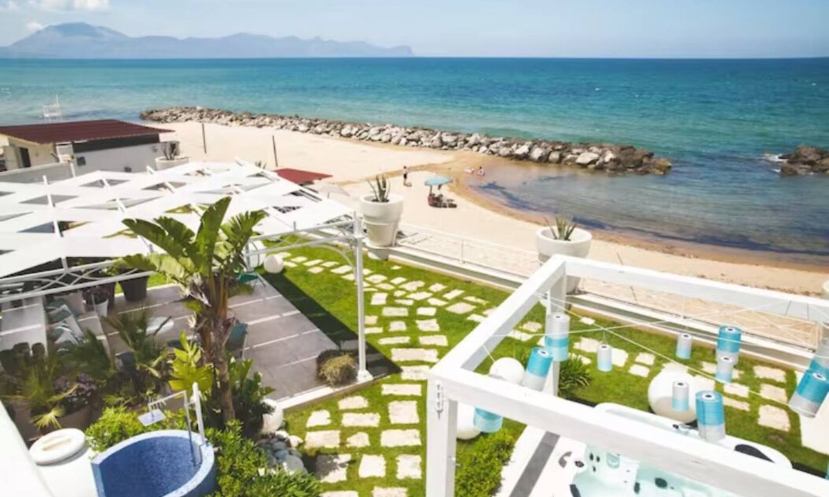Trappeto Villa | Riva Estate - Villa sulla spiaggia di Trappeto