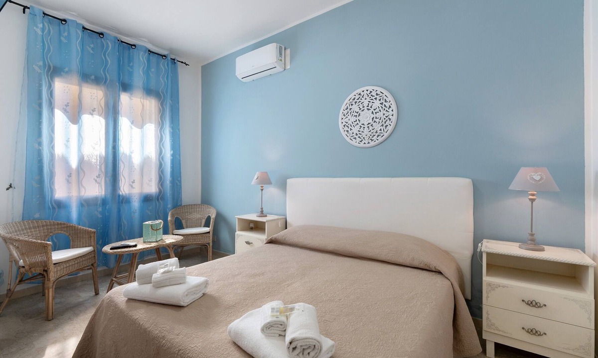 Marinella di Selinunte Apartment | Room 'Demetra Malophoros - 14' with Shared Terrace, Wi-Fi and Air Conditioning