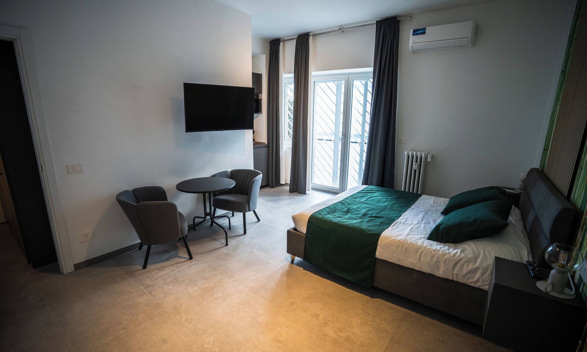 Garbatella House | Room with in-room Jacuzzi and breakfast included, close to the Colosseum!