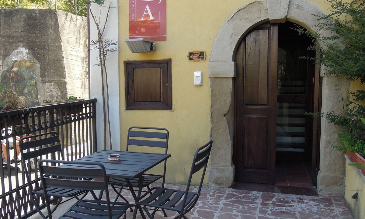 Paola House | Sant'Agostino Guest Rooms