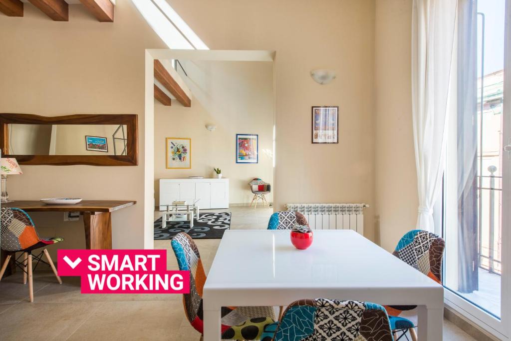 Centro Storico Apartment | Santa Cecilia Apartment by Wonderful Italy