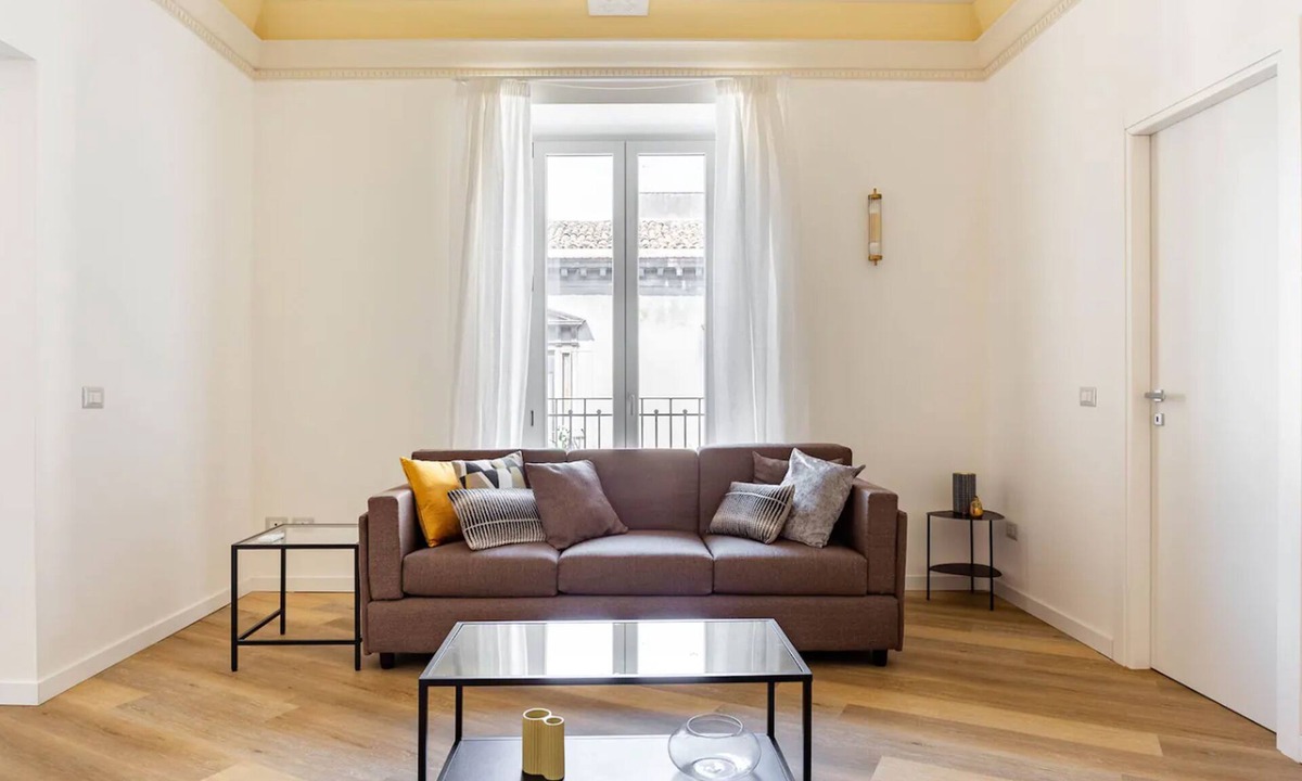 Borgo-Sanzio Apartment | Savoy Blue 366