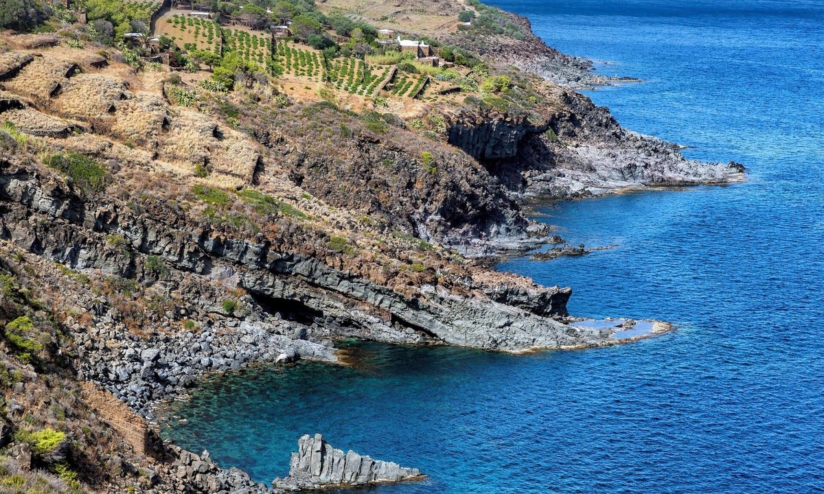 Rekhale House | [Sea View +Nature + Barbecue] Entire "Dammuso" Estate