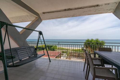 Strongoli House | SEAFRONT SUITE 5 Stars - Comfortable Apartment
