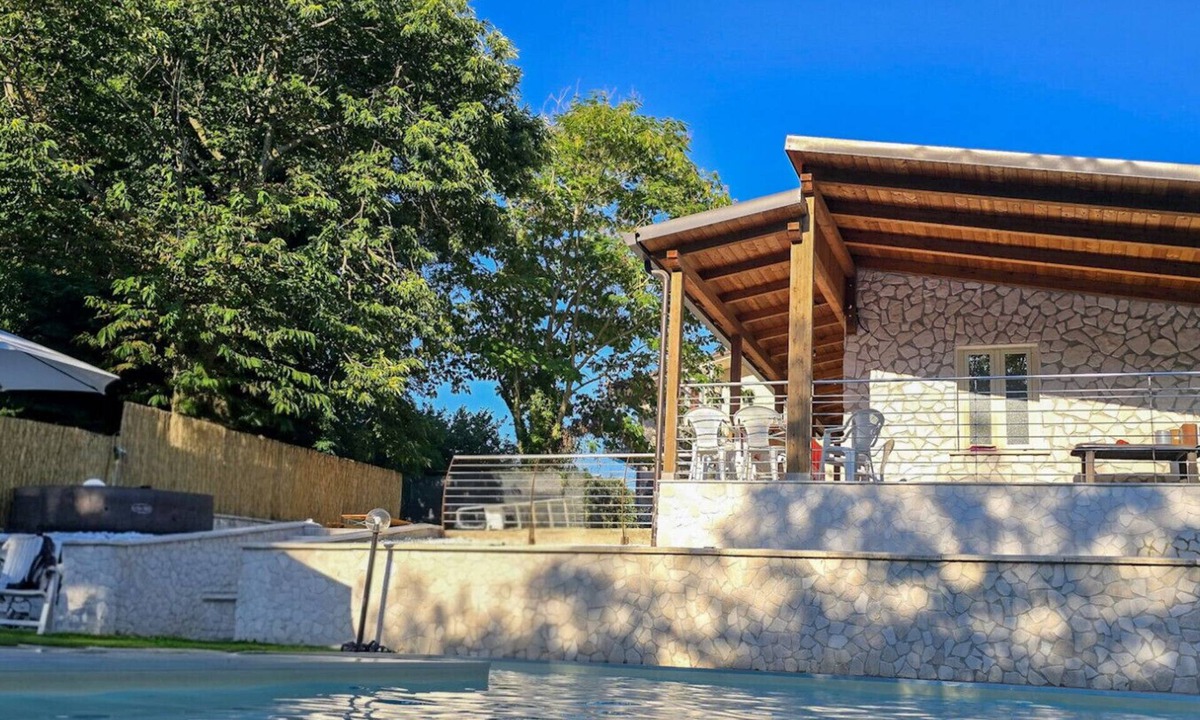 Grottolella House | Secret Garden with Shared Pool