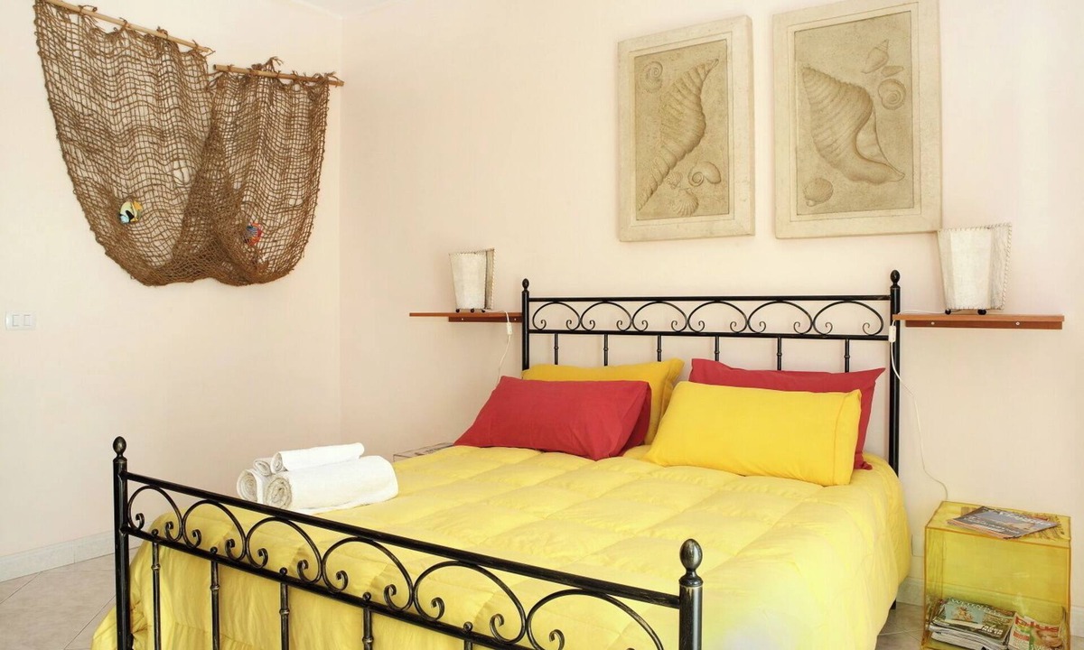Archi Apartment | Sicilia Appartamento Climatizzato Accanto al Mare , tra Etna , Taormina,catania,