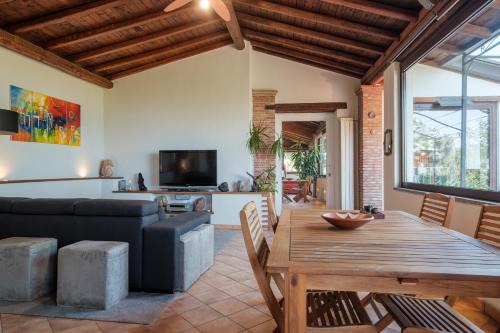 Trecastagni Villa | Sicilian Sunrise Host