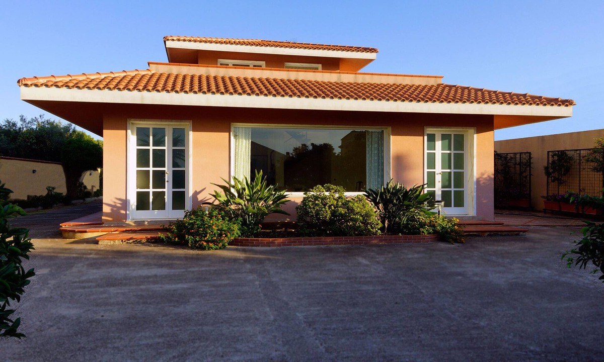 Marsala Villa | Sicilian villa with pool