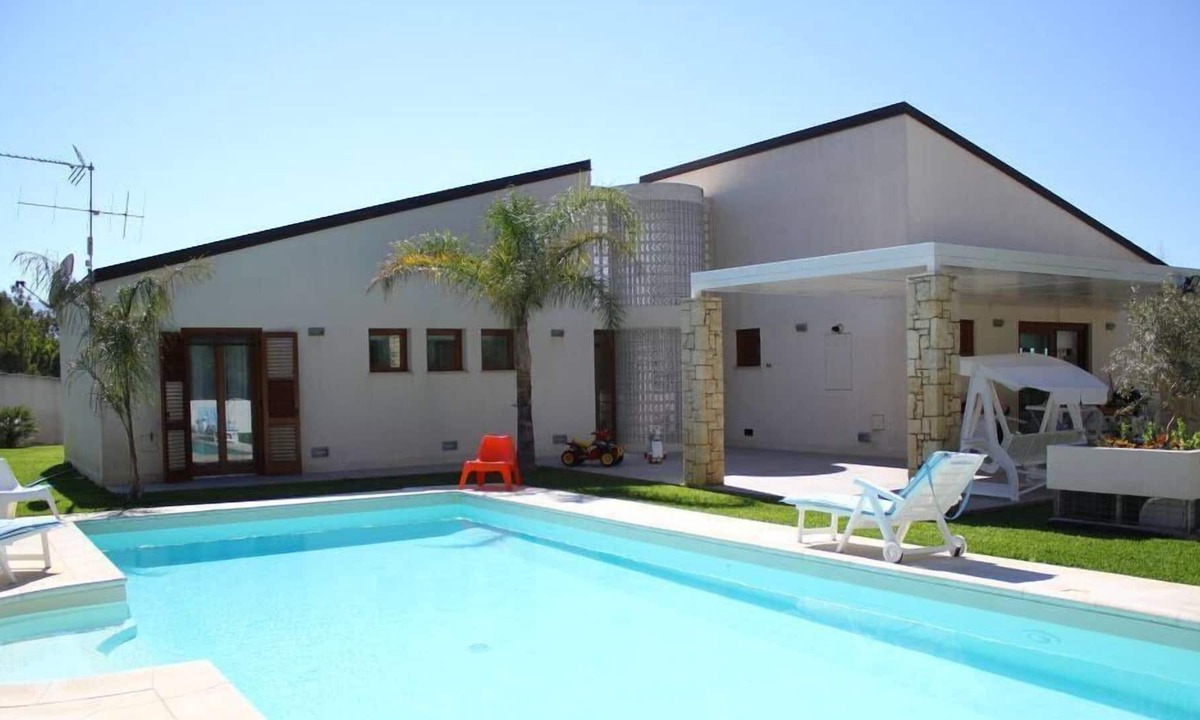 Alcamo Marina Villa | Sicily Alcamo Marina: villa - heated pool a few meters from the sea / beach