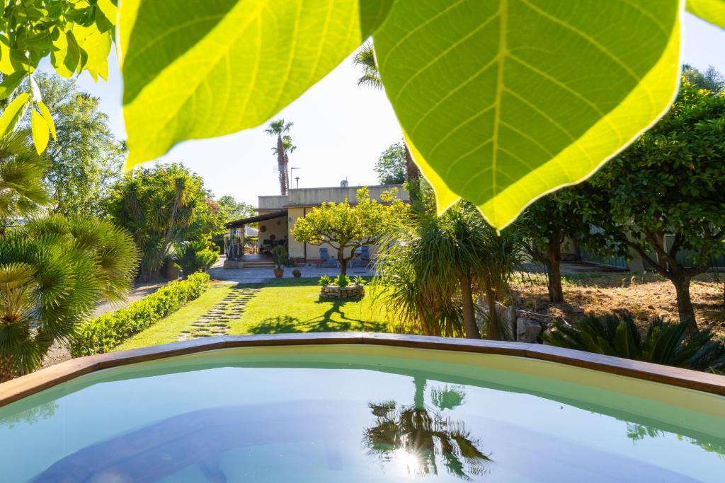 Pietraperzia House | Sicily Authentic Cottage, Outdoor Hot Tub & Century-Old Olive Park, Donna Caterina House