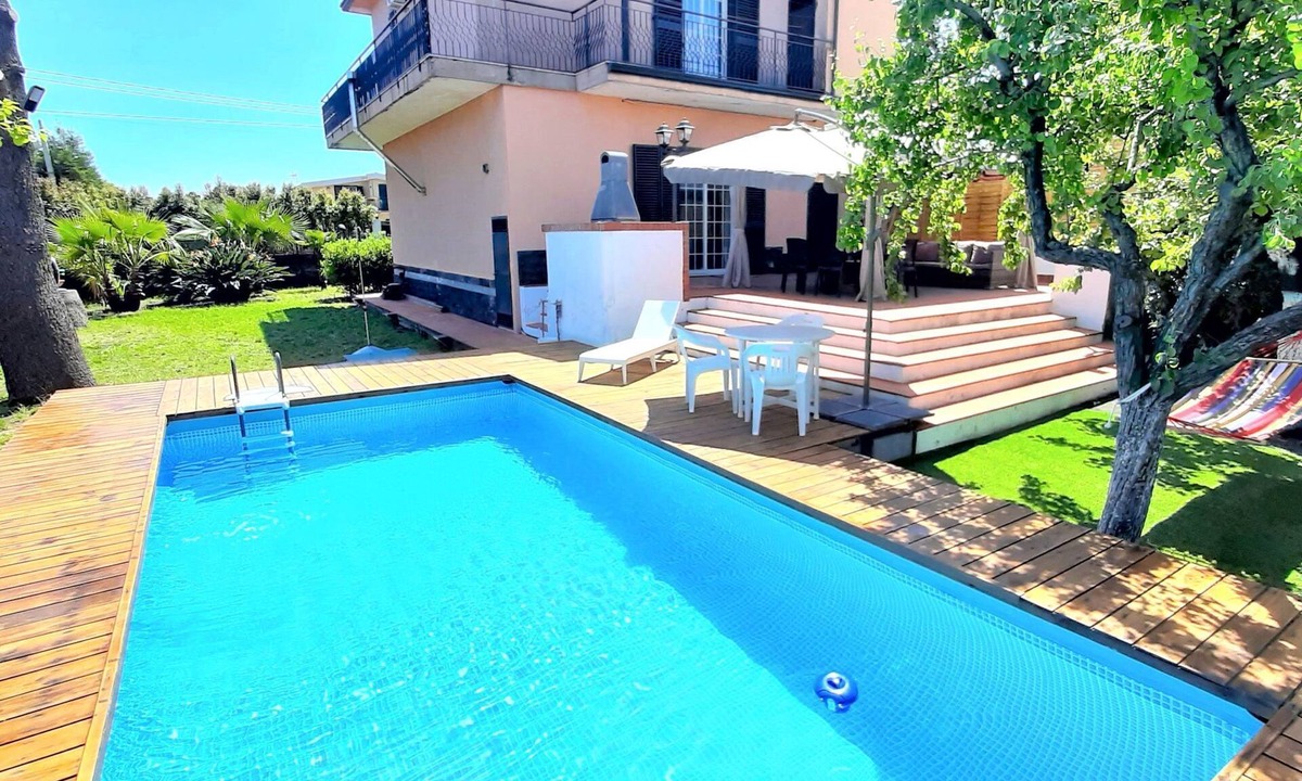 Blandano House | Sizilianisches Haus by Interhome