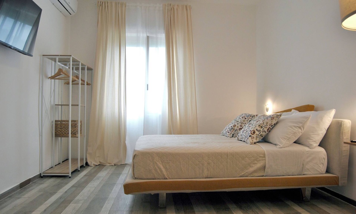 Bagnoli House | Sorriso 98 B&B