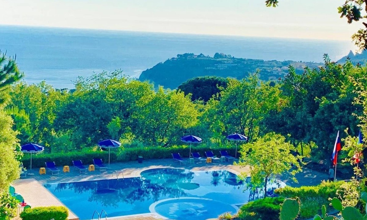 Ricadi Apartment | Spacious 9-bedroom apartment with WiFi, AC in enchanting Ricadi