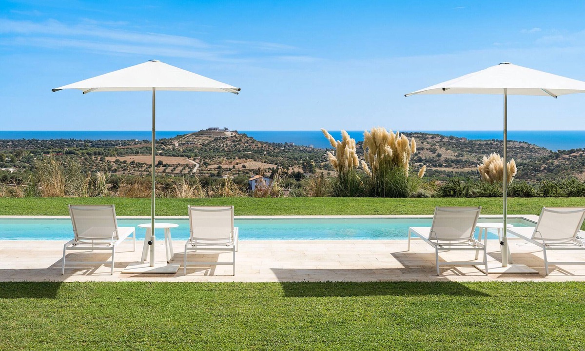 Avola Villa | Splendid pool villa, near Noto - DiCasaInSicilia